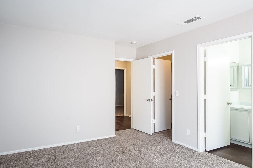 5323 Sable Ct - Photo 7 of 14