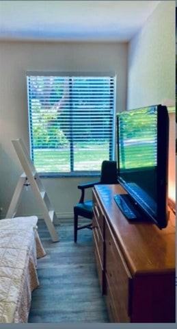 150 Pineview Road #J1 - Photo 5 of 8