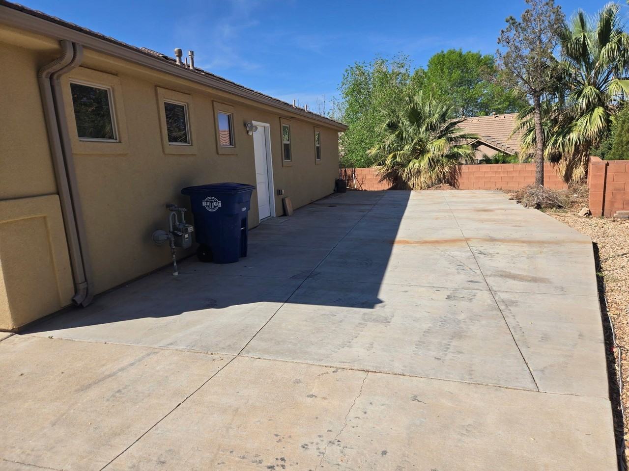 653 W 110 N - Photo 2 of 13