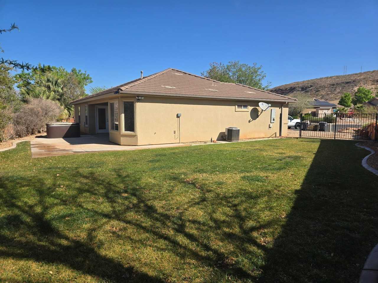 653 W 110 N - Photo 4 of 13