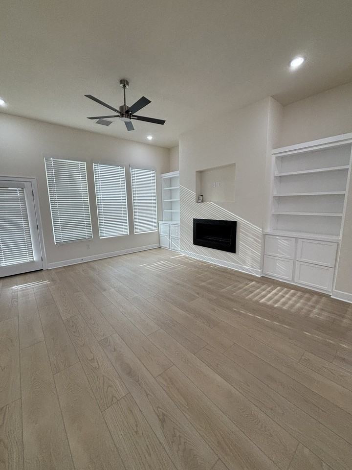 2604 Sw Blustery Dr #1 - Photo 4 of 22