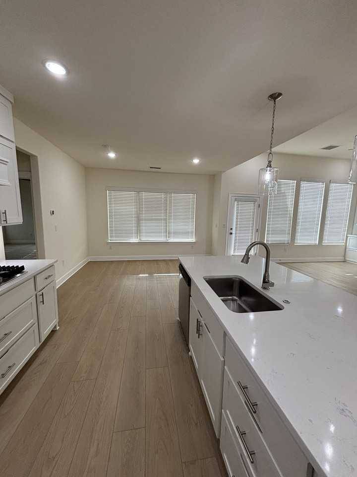 2604 Sw Blustery Dr #1 - Photo 6 of 22