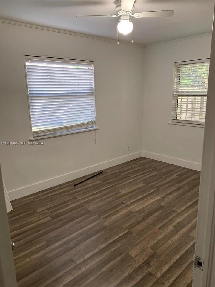 1511 Southwest 4th Avenue #A - Photo 3 of 12