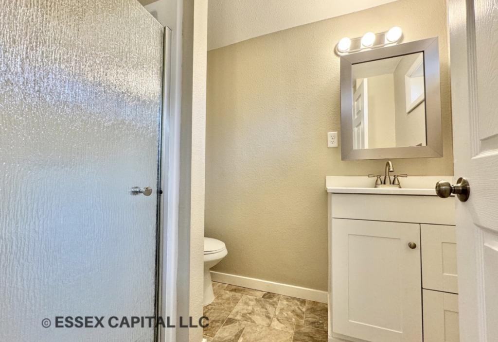 1628 G St - Photo 5 of 6