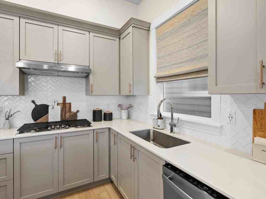 13728 Sw 166th Ave - Photo 7 of 39