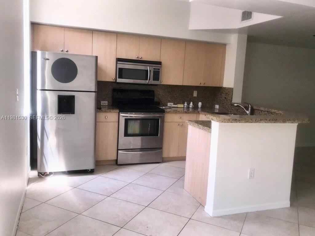 2991 Northeast 185th Street #1702 - Photo 5 of 27