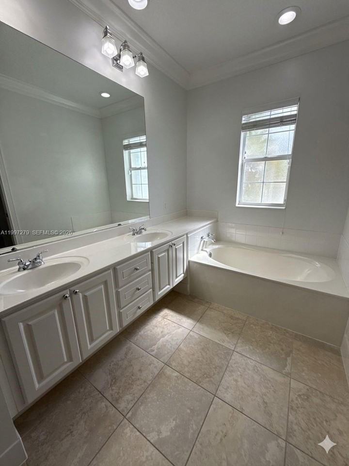 2577 East Community Drive #2577 - Photo 7 of 9