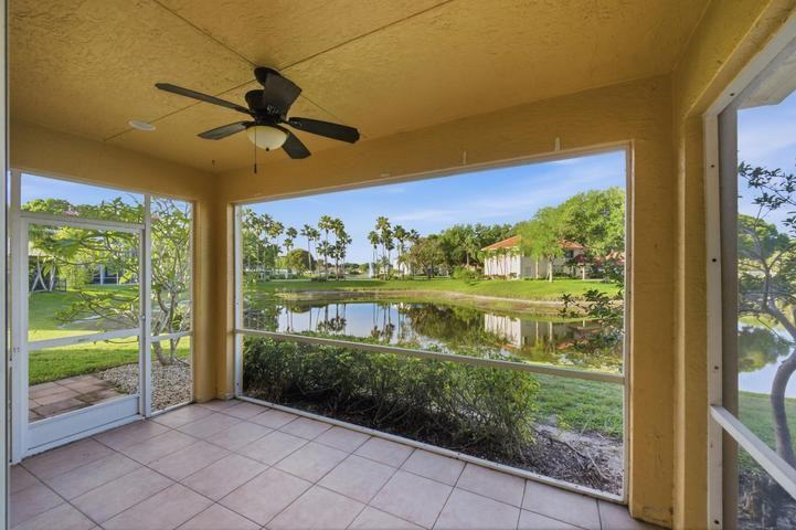 207 Banyanwood Point - Photo 3 of 8