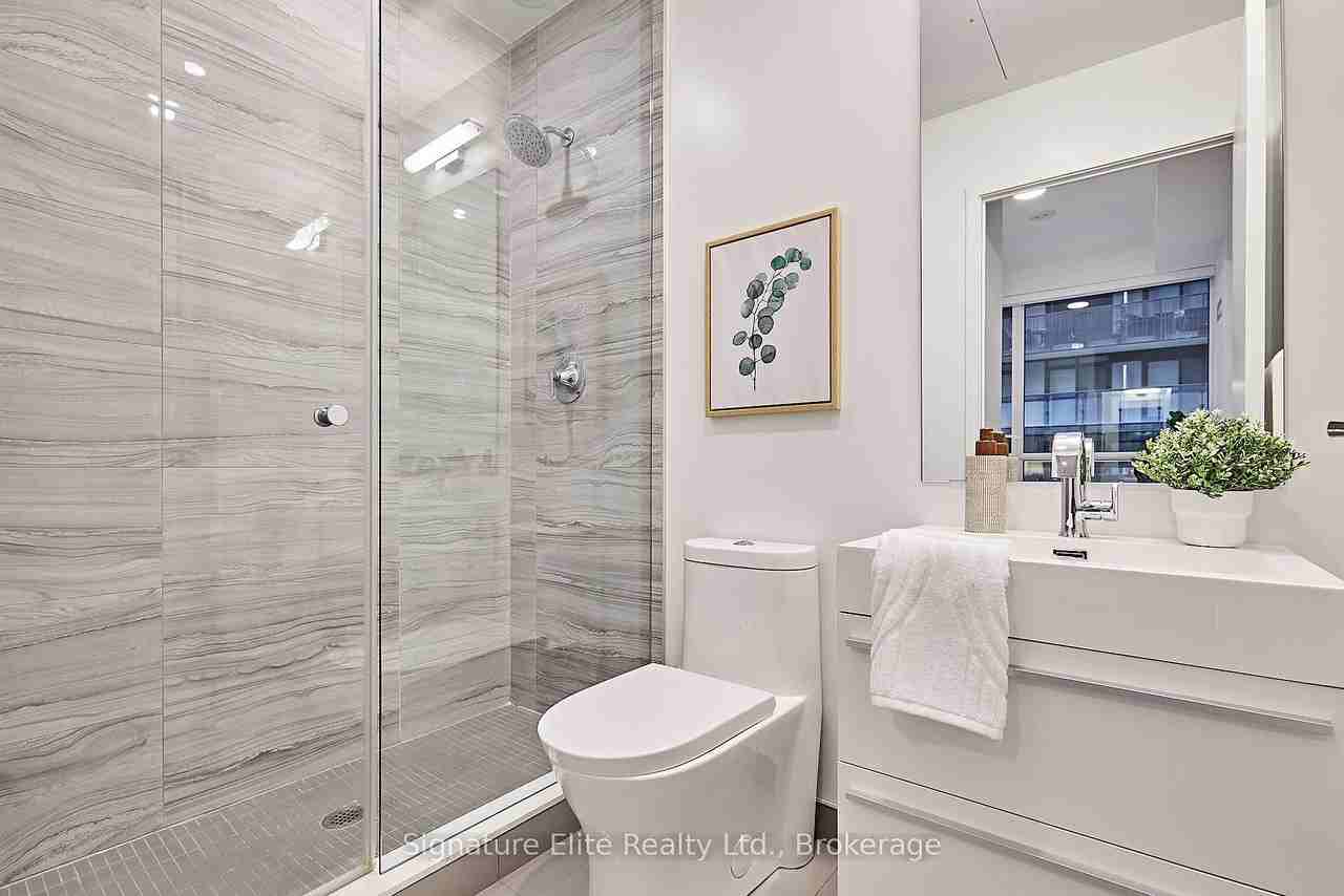 39 Roehampton Avenue #307 - Photo 5 of 29