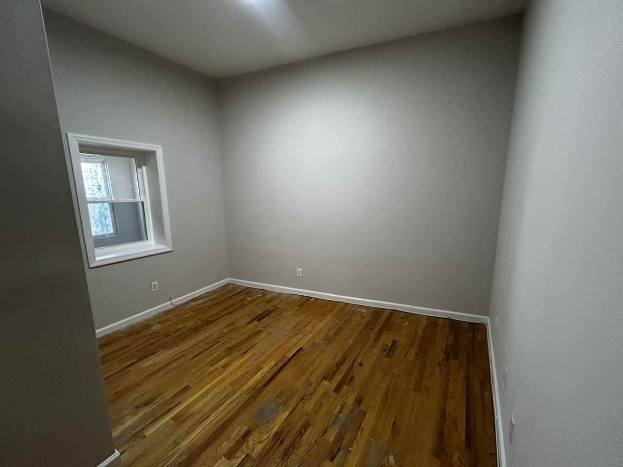 26 Ferry St - Photo 6 of 15