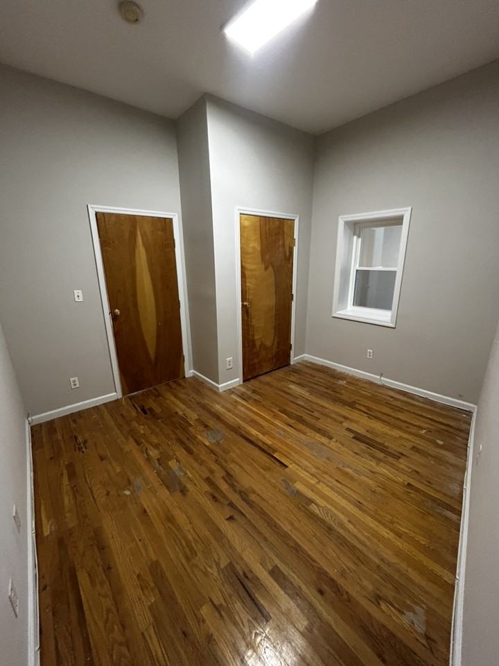 26 Ferry St - Photo 7 of 15
