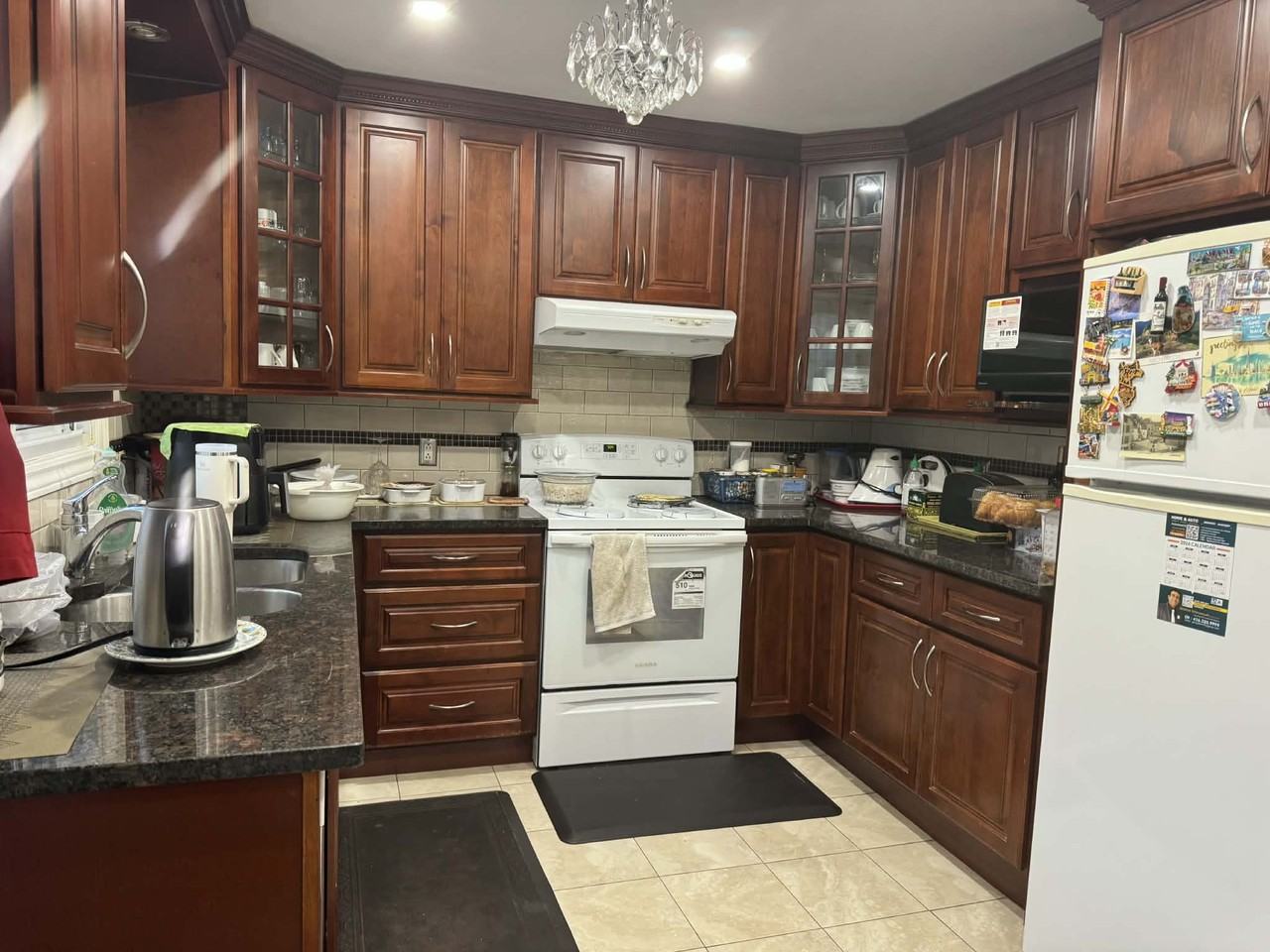 1575 Rue Couvrette - Photo 2 of 12