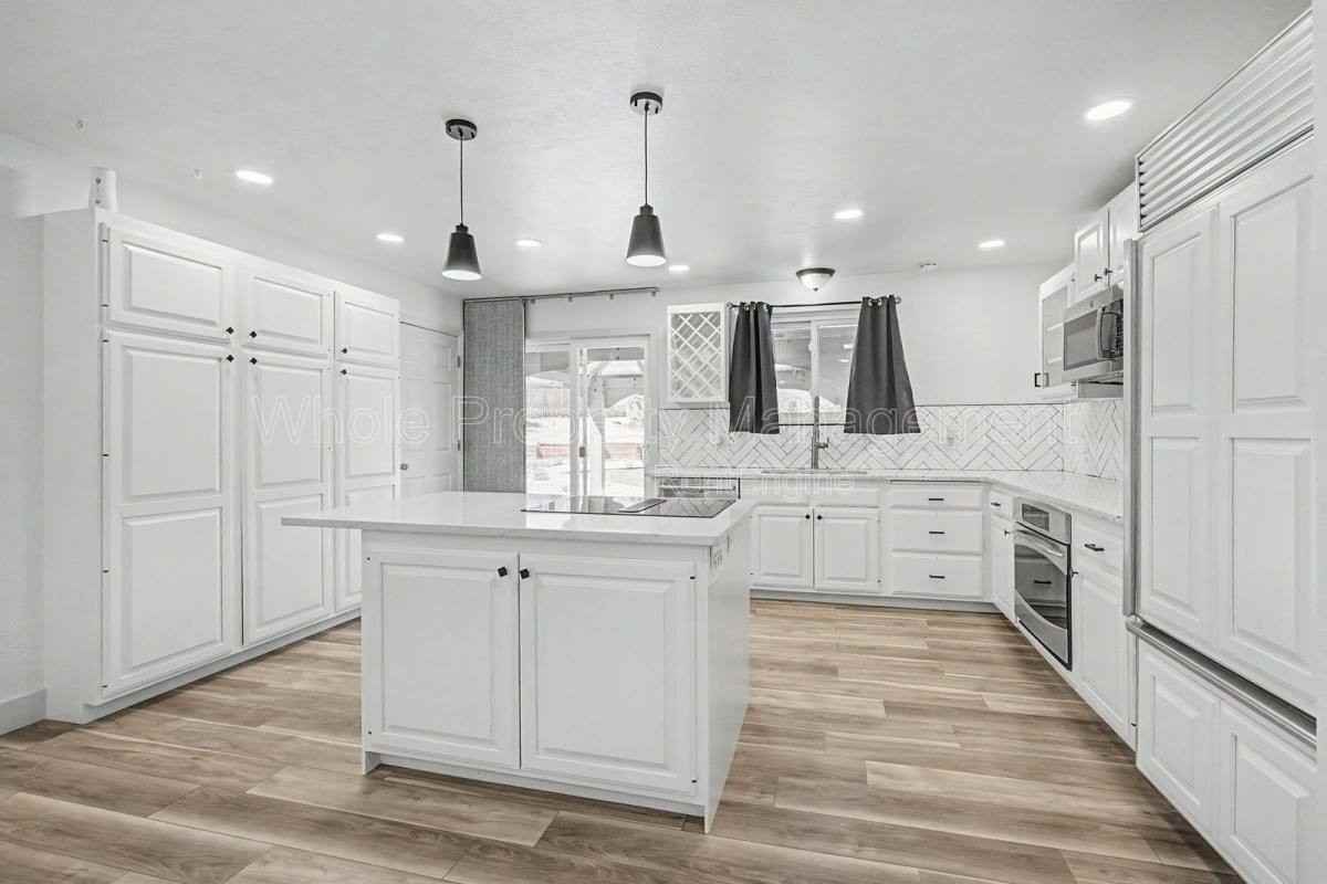 17805 E Kansas Pl - Photo 3 of 10