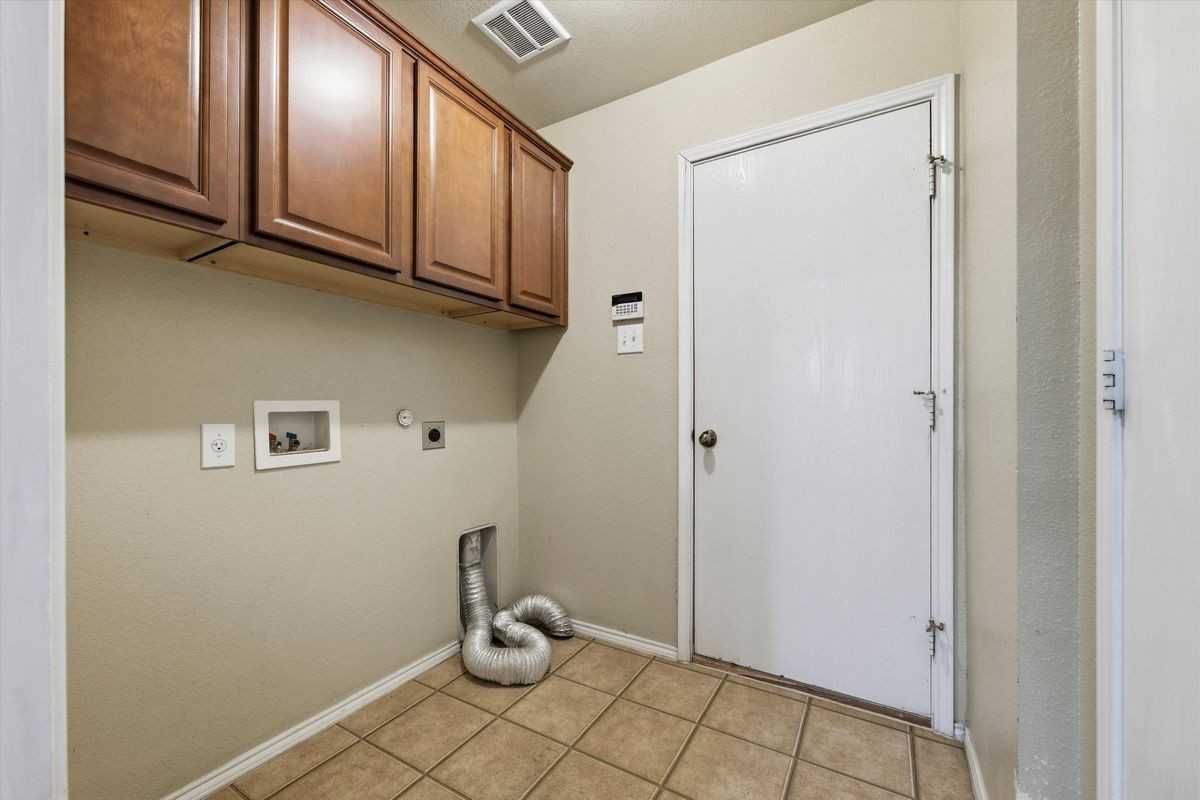 5917 Stone Mountain Rd - Photo 4 of 15
