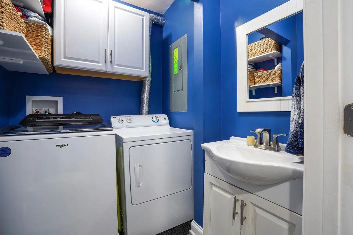 22 E Heath St - Photo 6 of 17