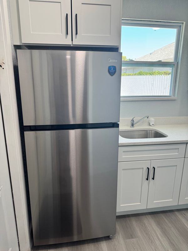 803 E Cayuga St - Photo 2 of 15