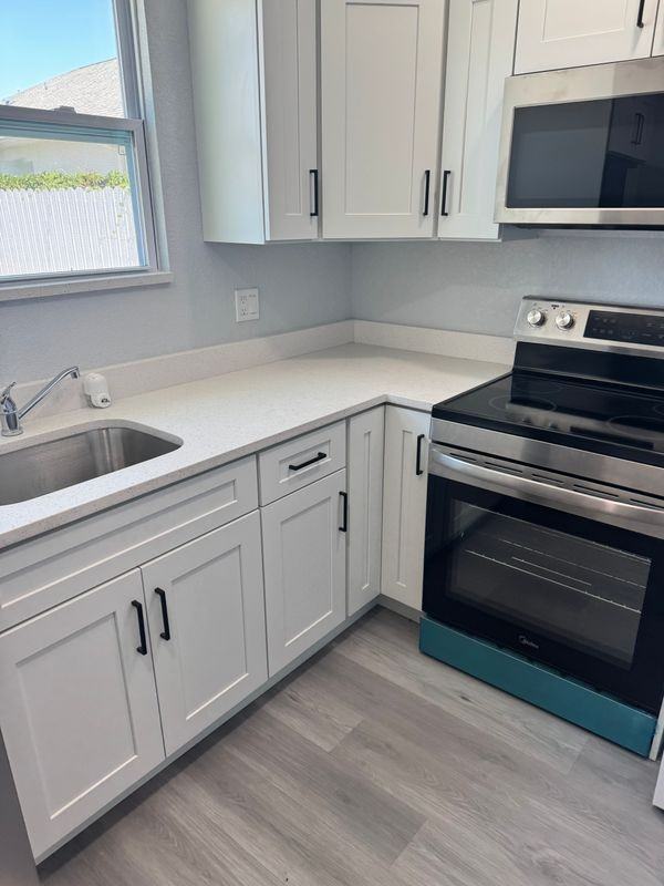 803 E Cayuga St - Photo 5 of 15