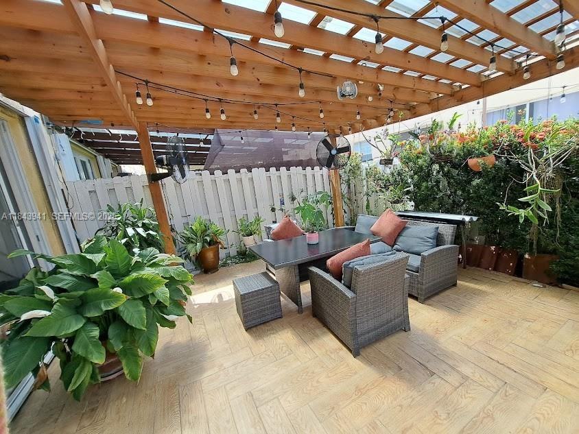 15059 Southwest 9th Lane - Photo 4 of 17