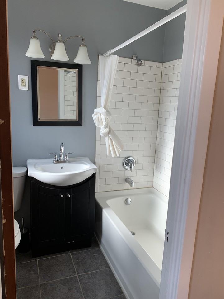 114 N Spring St #3 - Photo 2 of 8