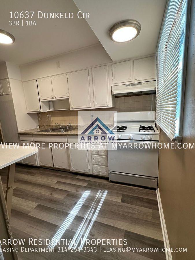 10637 Dunkeld Cir - Photo 2 of 21