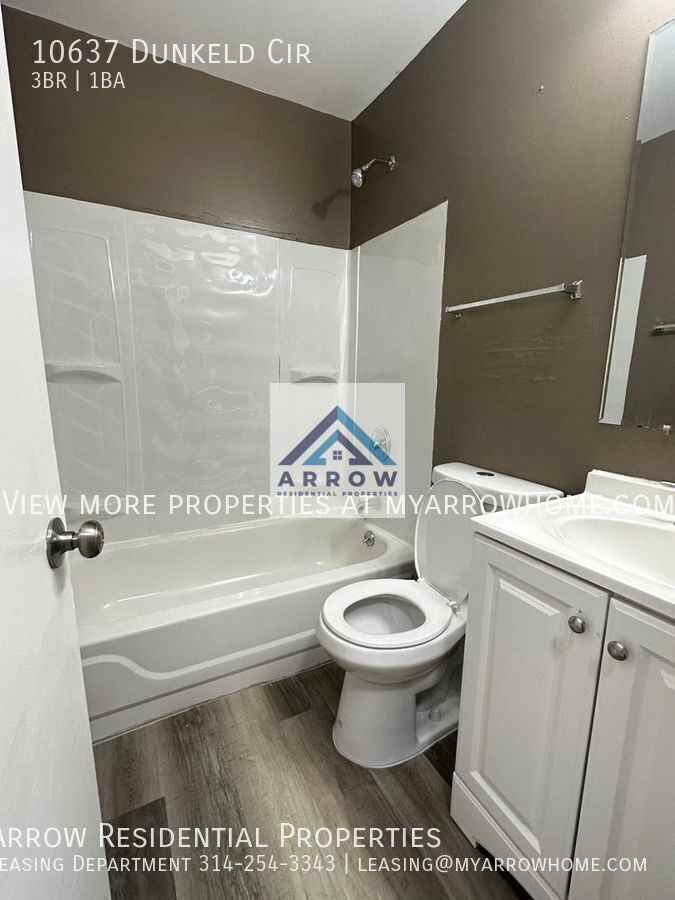 10637 Dunkeld Cir - Photo 3 of 21