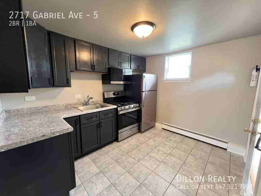 2717 Gabriel Ave #5 - Photo 2 of 10