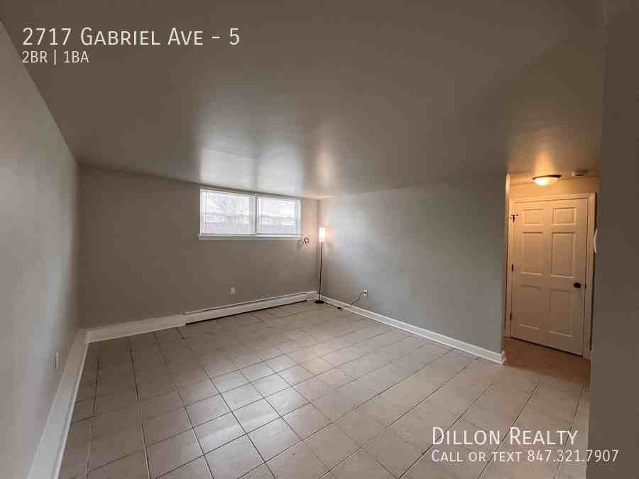 2717 Gabriel Ave #5 - Photo 4 of 10