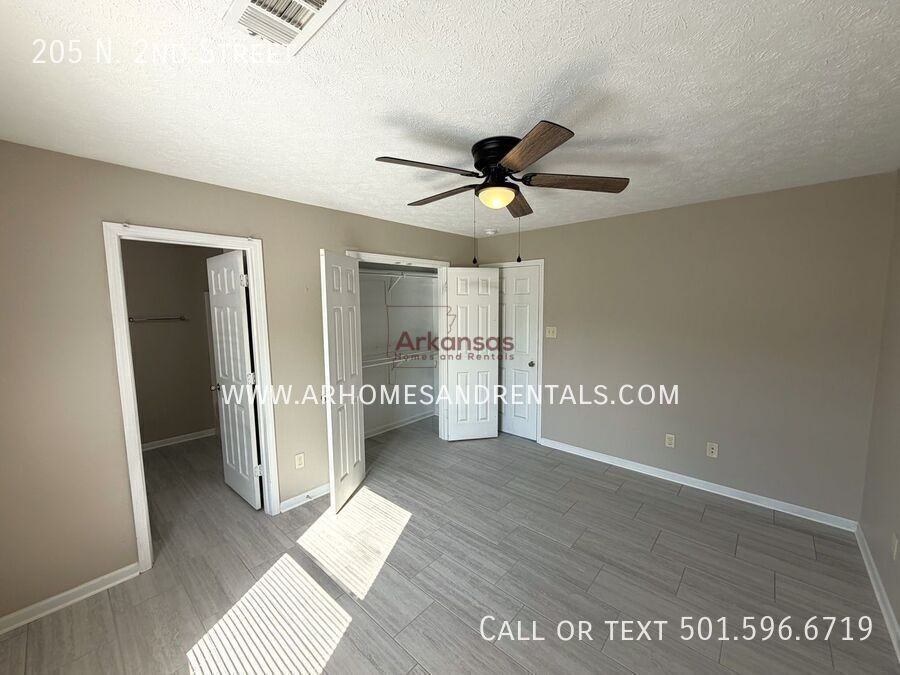 205 N 2nd St - Photo 7 of 13