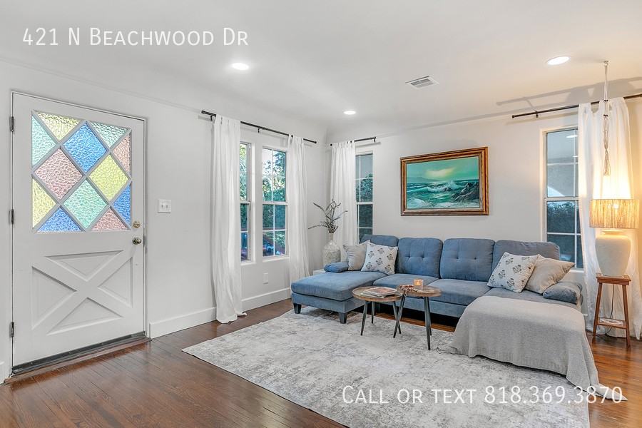 421 N Beachwood Dr - Photo 4 of 33