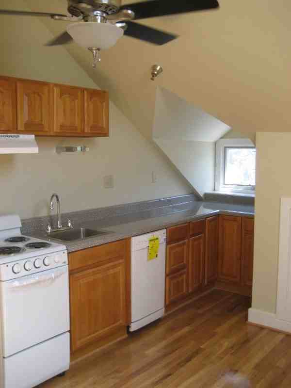 331 22nd Ave N #5 - Photo 7 of 17