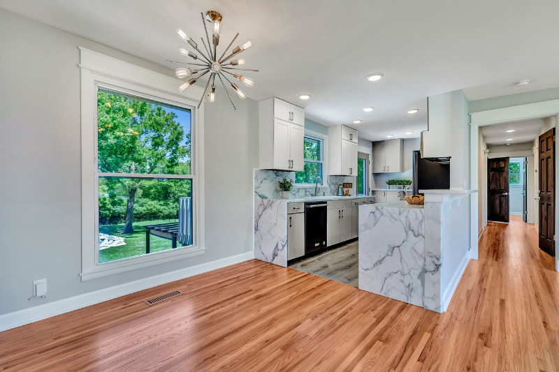 1019 N Graycroft Ave - Photo 5 of 16