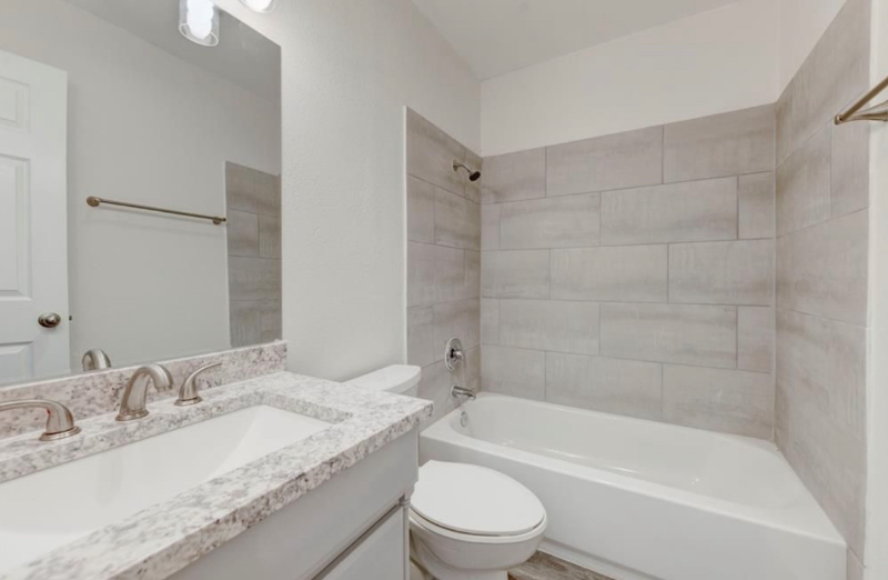 16221 Edgemere Dr - Photo 7 of 10