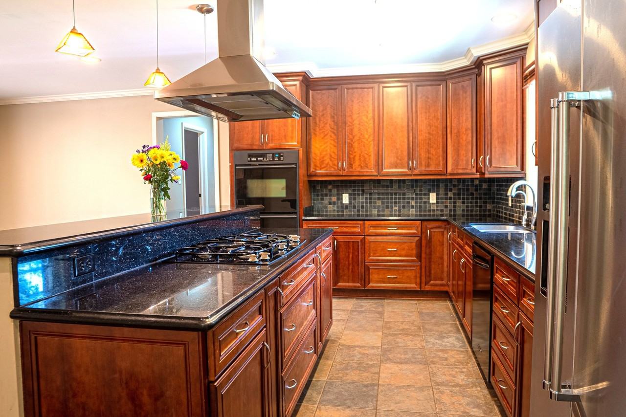 1739 Remington Rd - Photo 2 of 21