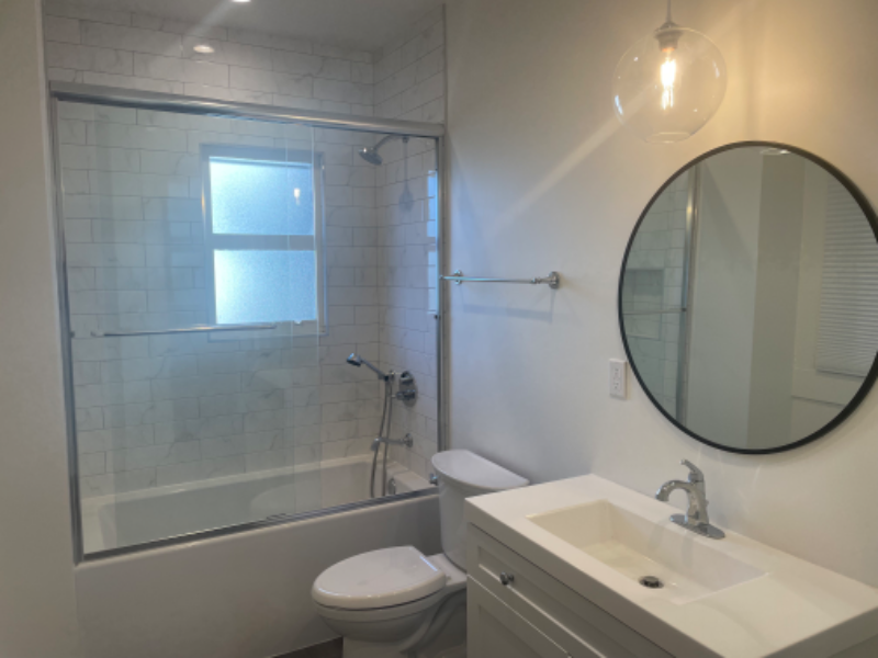 1000 W 22nd St - Photo 5 of 5