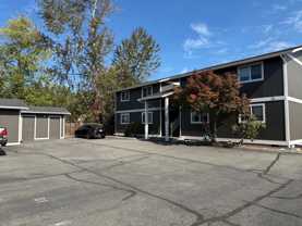 712 Avenue B #D - Photo 1 of 1