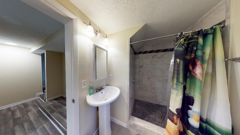 3001 E 27th Ave - Photo 7 of 9
