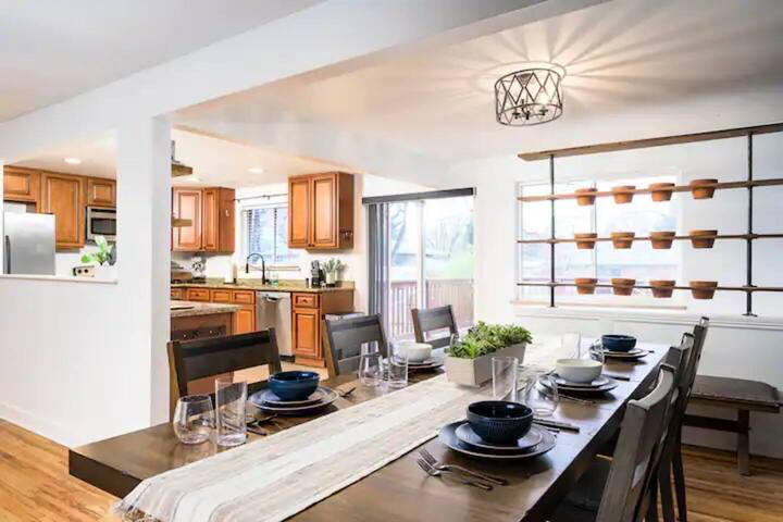 11068 W 62nd Pl - Photo 3 of 12