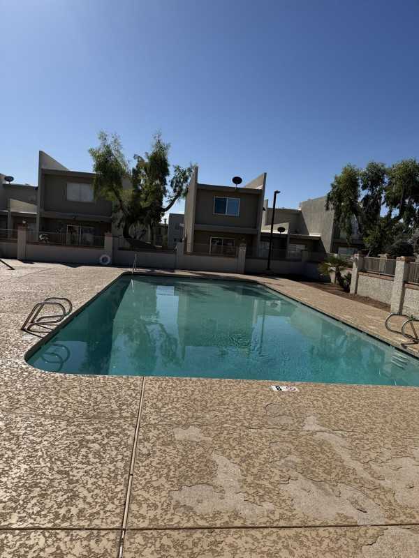 2826 E Marconi Ave - Photo 2 of 14