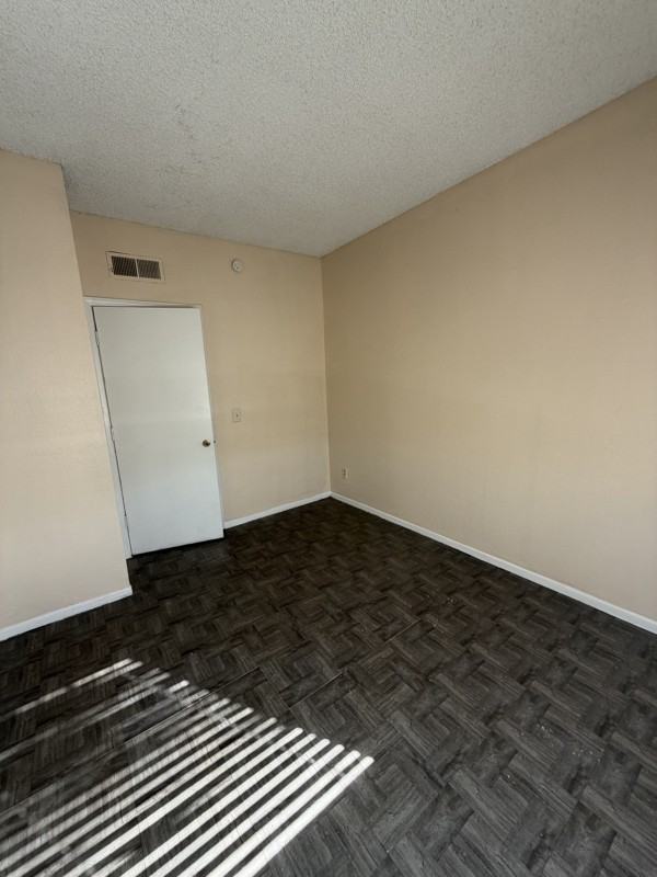 2826 E Marconi Ave - Photo 7 of 14