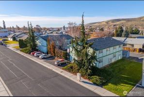 featured image of 223 E St Ne #4