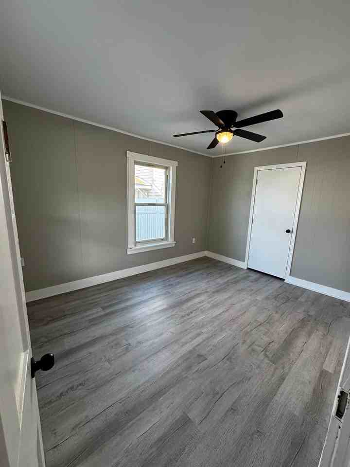 412 E Union St #412FRONT - Photo 7 of 11