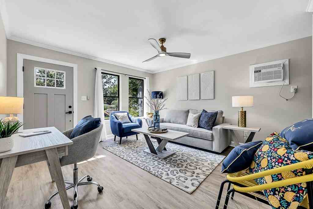 703 Second St - Photo 3 of 17