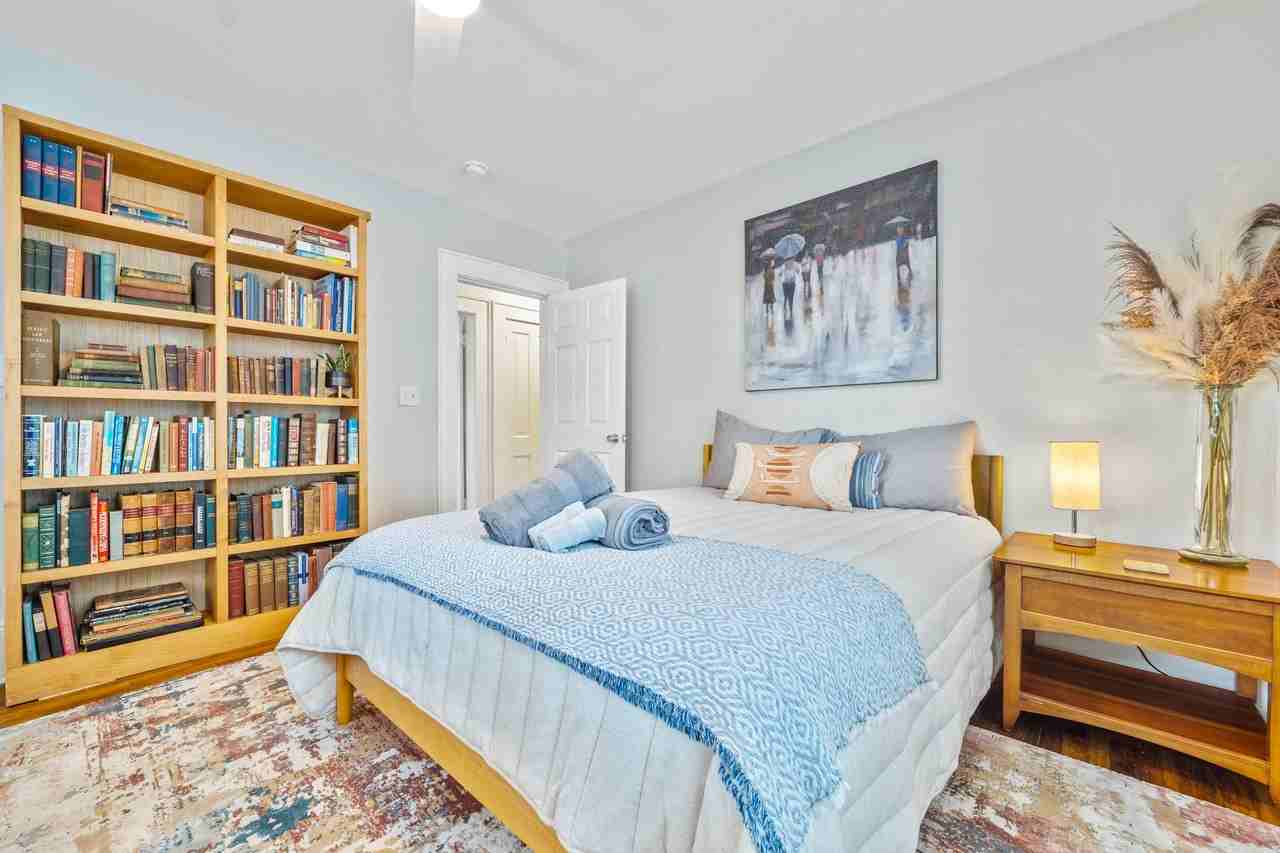 1146 Wade St Ne - Photo 7 of 20