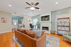 featured image of 13581 Weycroft Cir
