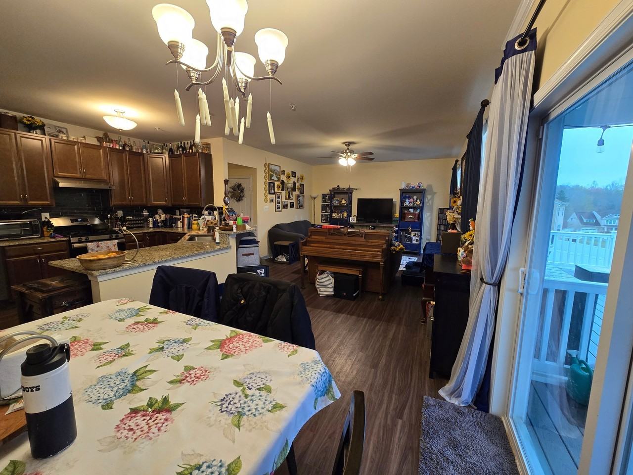 45652 Tennyhill St - Photo 4 of 50