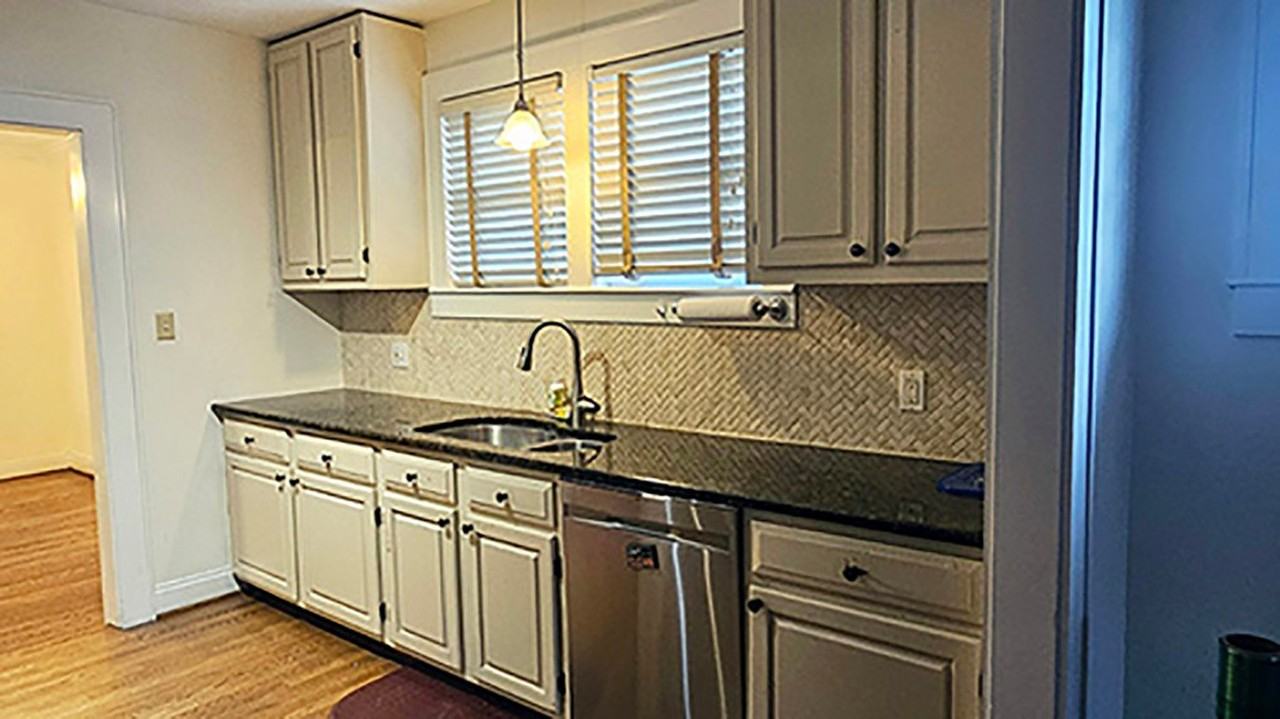 2610 Woodlawn Dr - Photo 6 of 20