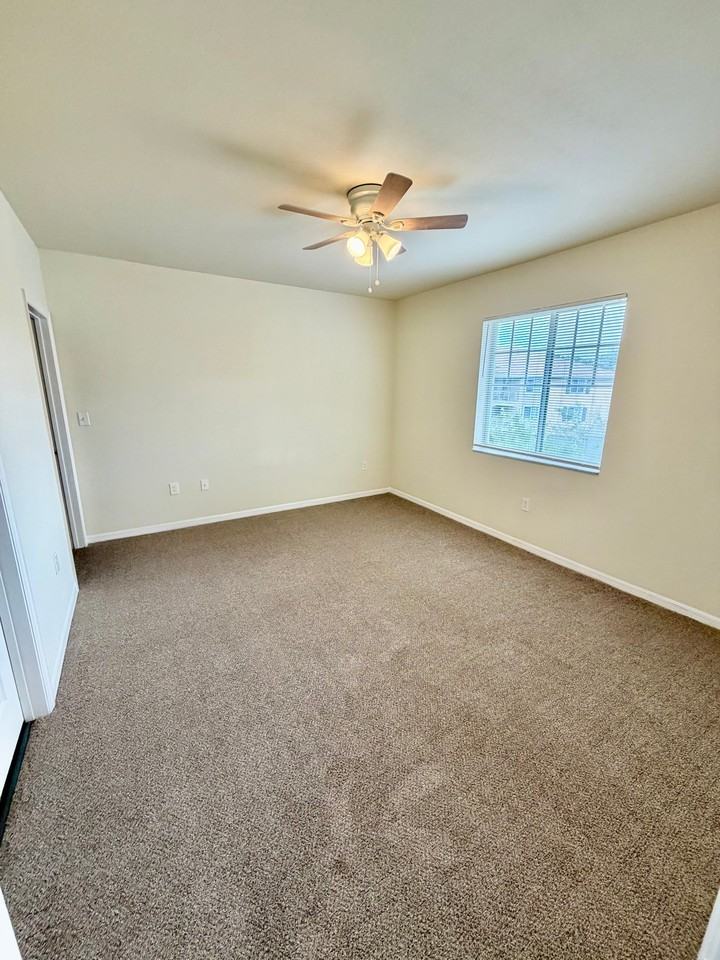 6510 Emerald Dunes Dr - Photo 6 of 18