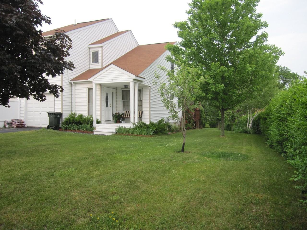 8 Cindy Way - Photo 5 of 6