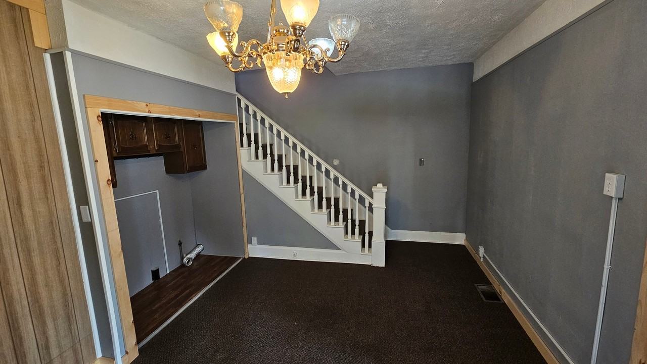 23 Madison St #A - Photo 5 of 8