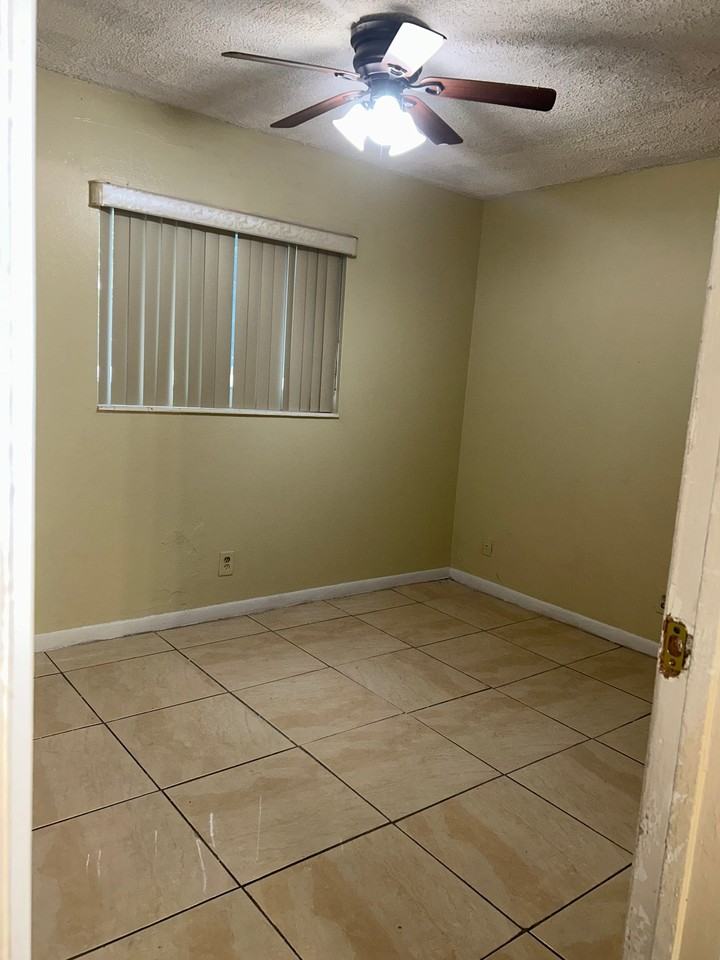 2440 Nw 39th Way #202 - Photo 4 of 9